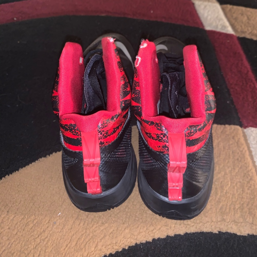 Red & Black Nike Hypefuse Sneakers - Picture 4 of 5